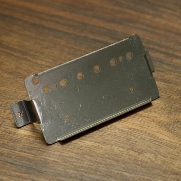 Baseplate nickel/argent avec jambes longues pour PAF humbucker